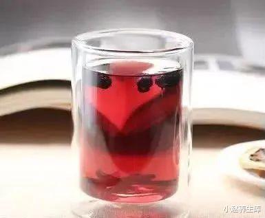 「肾衰竭」46岁男子,查出肾衰竭,提醒:身体出现4种表现,尽早查肾功能