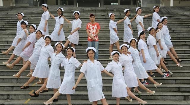 大学|让男生“垂涎”的3个大学专业,女生贼多就业好,再难学也值了