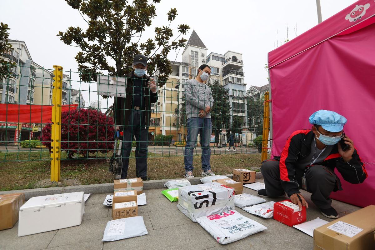 快递业|“混乱”的快递江湖！用户却成了最后的买单者？