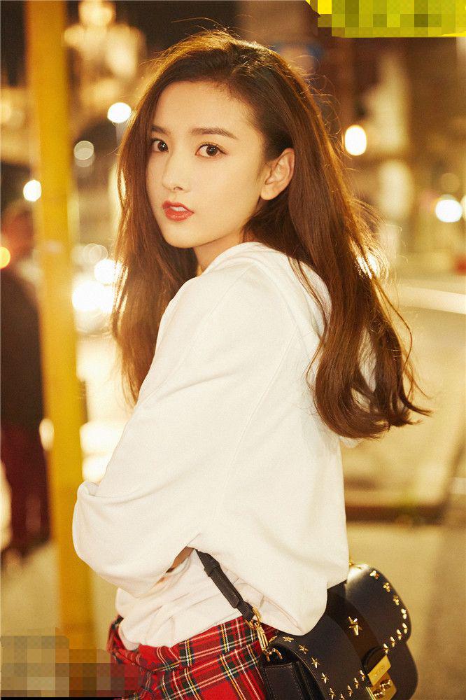 宋祖儿|《奔跑吧》宋祖儿霸气怼导演,跑男团:终于有人敢怼姚译添了