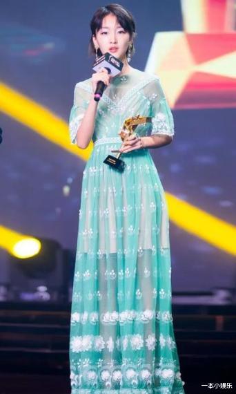 张艺谋|时隔6年，张艺谋携新一任谋女郎亮相，年仅20岁或成下个影后？