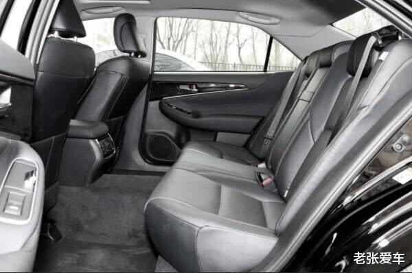 「丰田皇冠」从60万跌到22万，成良心C级车，开10年0故障，可惜月销才285台