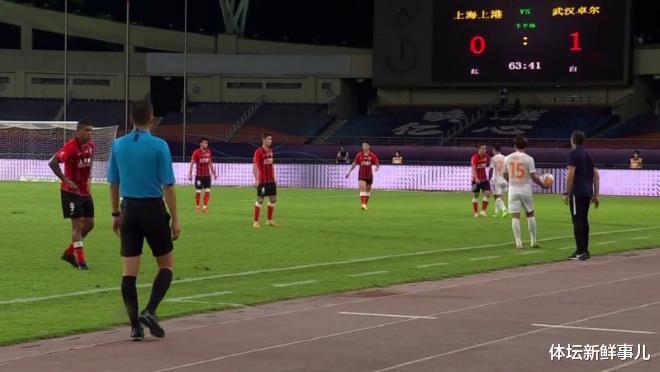 上海上港|输球又输人！上海上港2-1武汉卓尔，武磊接班人惹争议，谁注意颜骏凌举动
