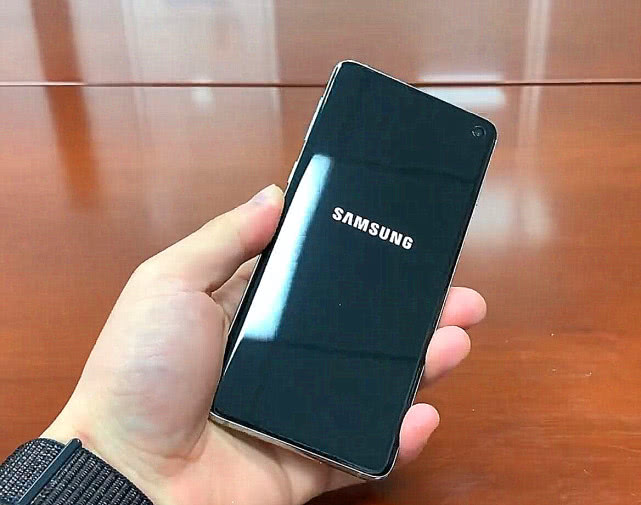 微信@三星开始发力，次旗舰价格冲击国内旗舰市场，国产机要遭殃？