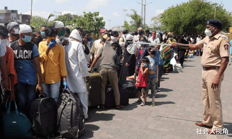 「印度」累计确诊50万！印度这回“玩脱了”，民众喊话中国：现在“投靠”还行吗？