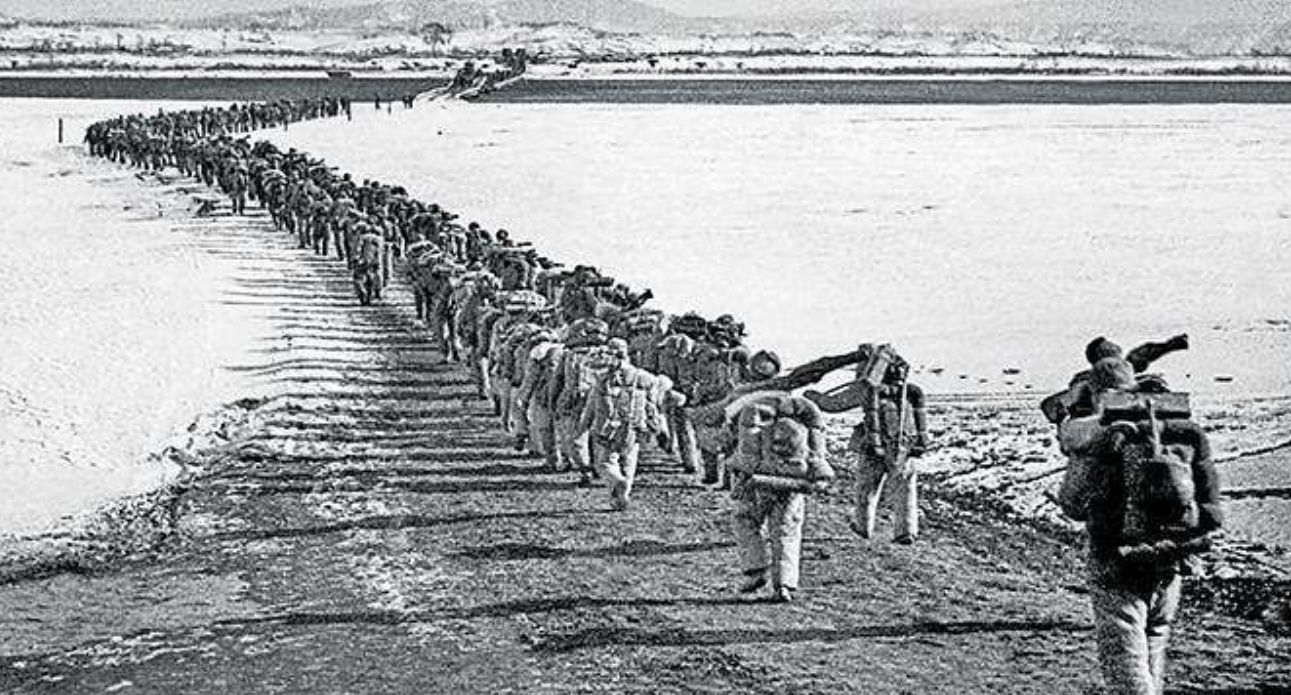 航空母舰@为什么抗美援朝是保家卫国？麦克阿瑟：用26颗原子弹炸中国