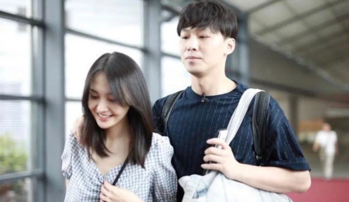 郑爽|郑爽代孕7个月要打胎，一家人录音被曝光！