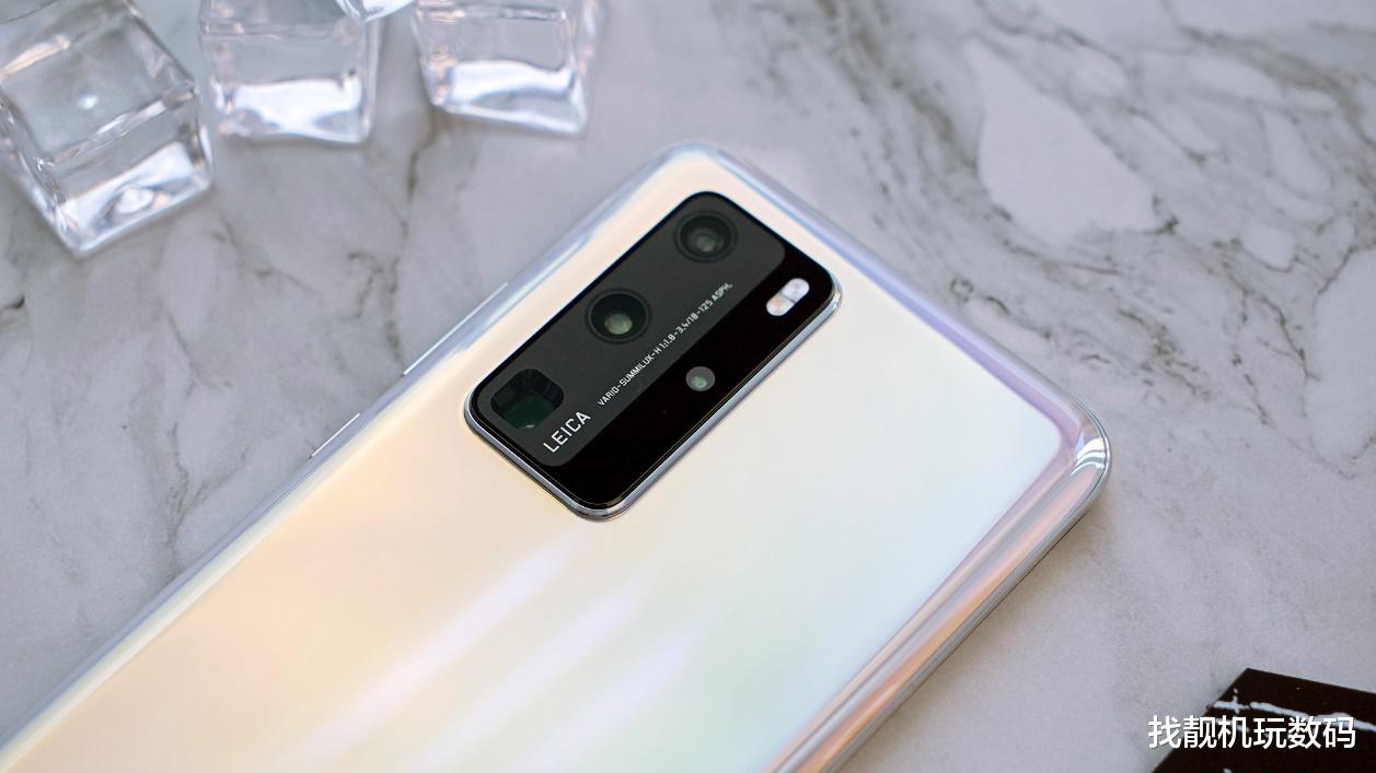 「华为」疯了吧？这四款旗舰价格大跳水，华为却只能排第二？