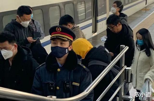 光伏产业|“全球经济萧条，今年的中国，不会像08年那样拯救世界了”