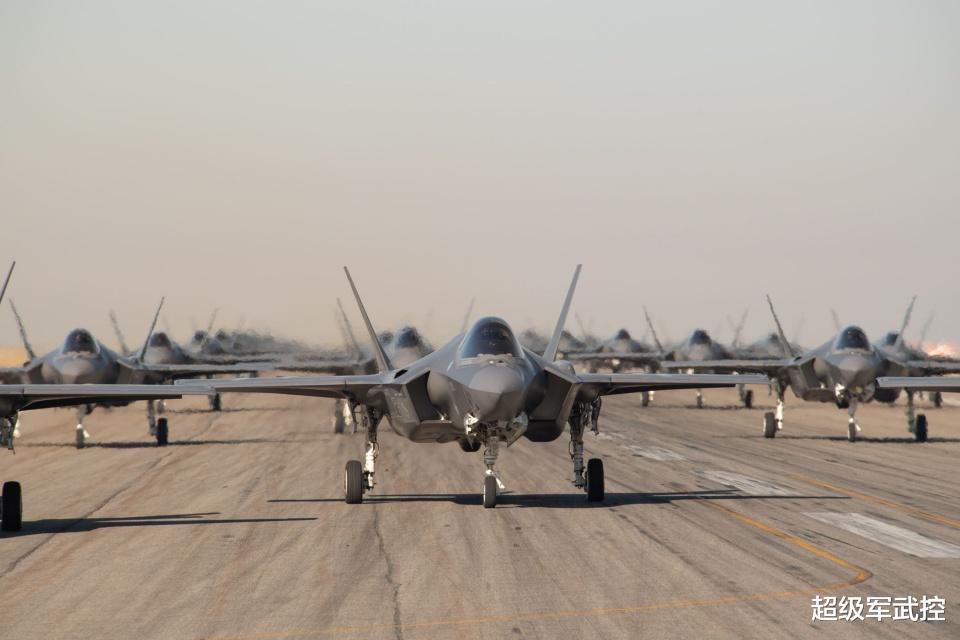 【F-22】美国终于暴露真面目,大批F22战机调转枪口,真正目标已不言而喻