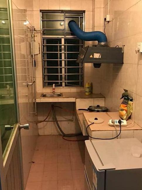 「深圳市」参观妹妹在深圳的出租房，卧室只有巴掌大，卫生间真是吓到我了