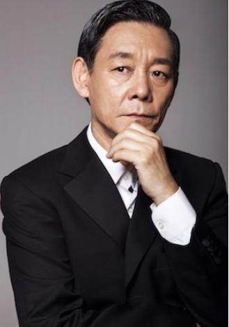 娱乐圈|他是国家一级演员，玩金条长大，住上亿四合院，今儿子是他的骄傲