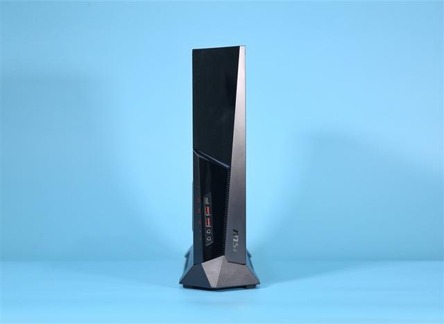 CPU|10L顶配主机散热比全塔还强！微星海皇戟X主机评测
