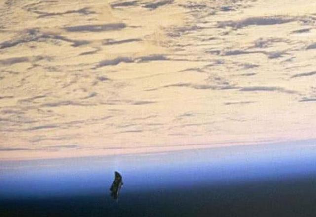 卫星：月球并非只有一个卫星，它已跟踪了地球1.3万年，为什么这么说？