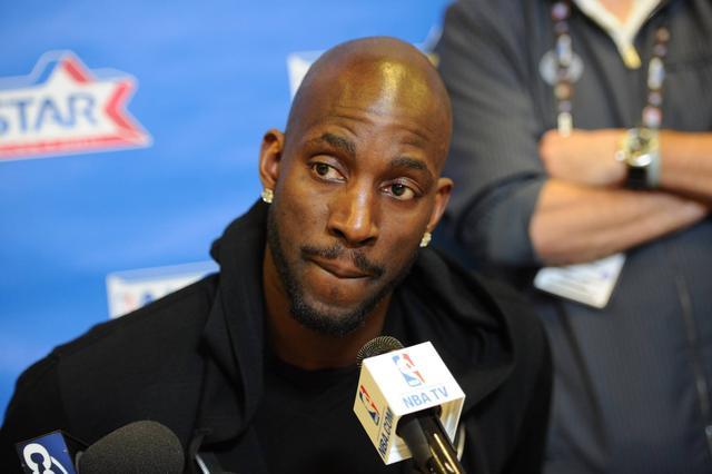 『易建联』易建联真实实力究竟如何?看完NBA四大名宿的评价,你就懂了!