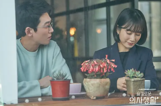 「韩剧」播完12集依然9.4,它绝对是今年的韩剧之王