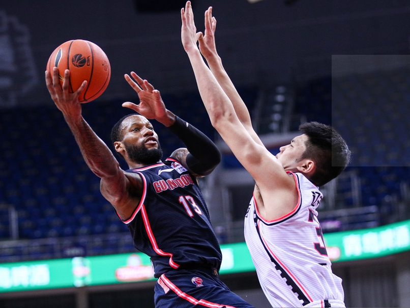 辽宁男篮|霍楠透露大逆转背后秘密！杨鸣不满外教用人不满，变阵后效果显著