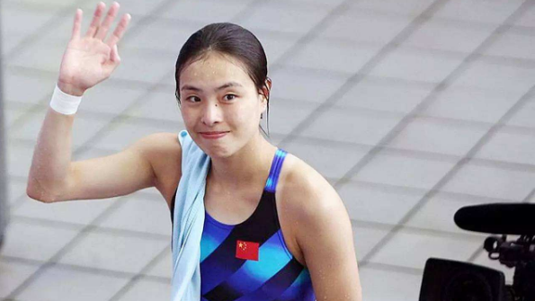 伏明霞|跳水女皇伏明霞近况:获赠价值近百亿医院,丈夫近七旬正拼第4胎