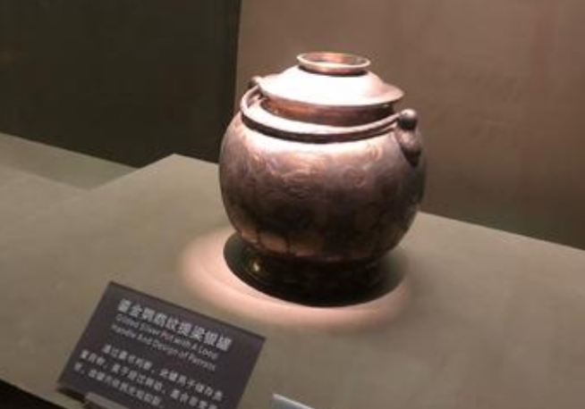 婴儿床|“东西有四不借,借了家败亡”,指的是哪4样,古人如此看重