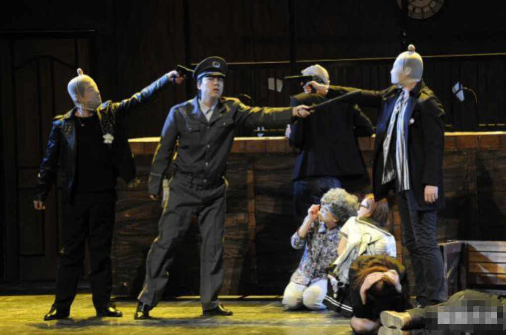 沈腾：电影上映四天没破百万，网友：离开沈腾的你，就像达叔离开周星驰