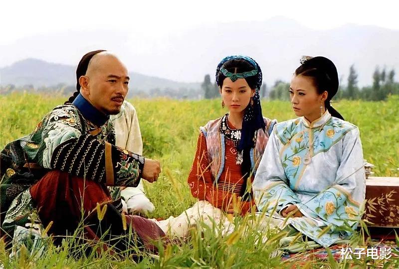 于正▲于正最新宫斗剧《那江烟花那江雨》将上线，女主颜值颇为“普通”