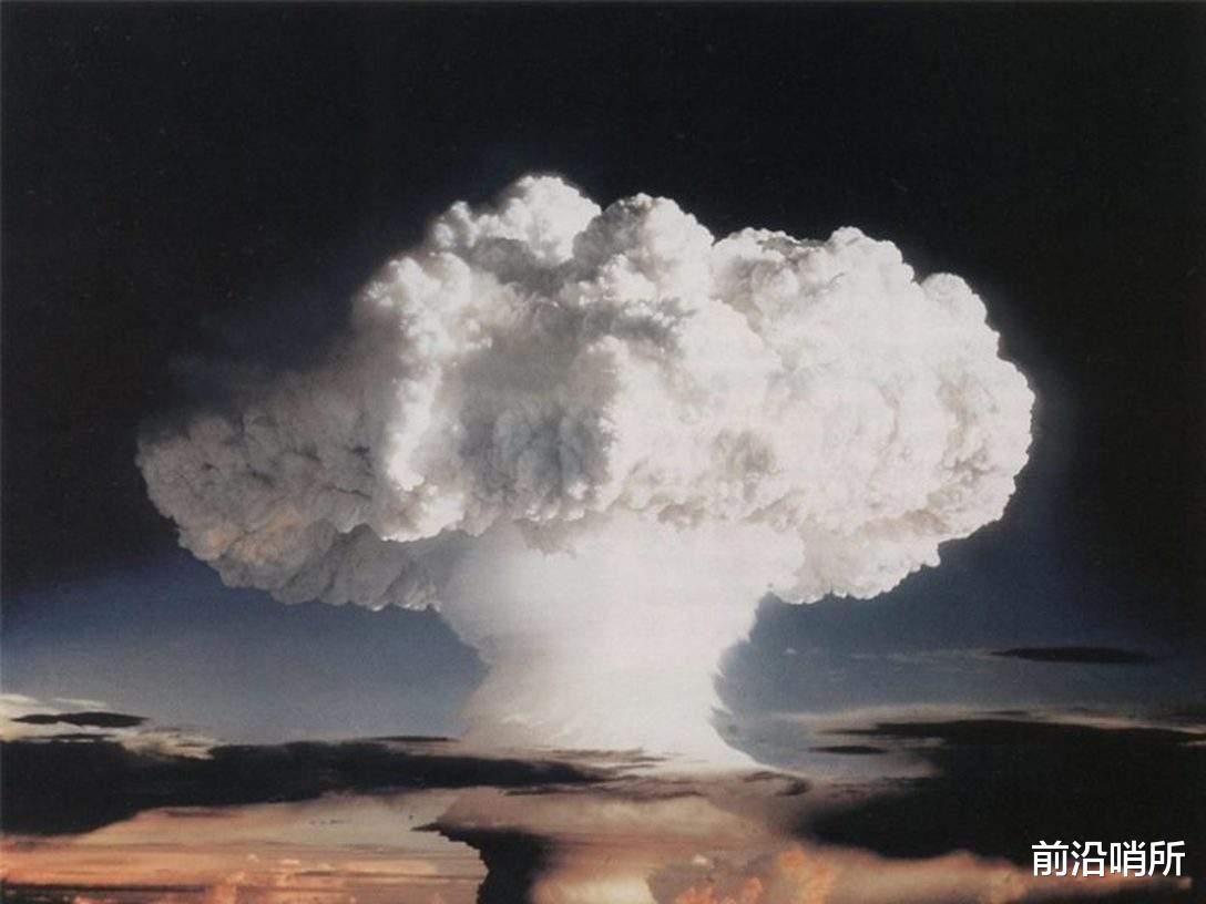 核武器▲短时间核弹头数量扩大千枚，胡锡进何出此言？和平不是跪来的！