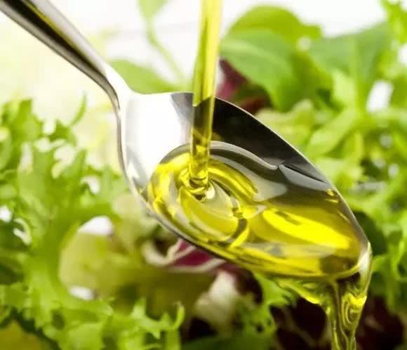 『心肌梗塞』36岁男子年后突发心梗离世,医生惋惜:这2个习惯太要命了!