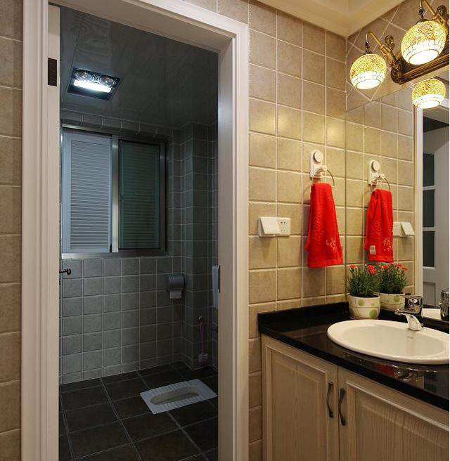 ：头一次见电视墙这么设计，十分的有创意，朋友看了后眼睛都红了！