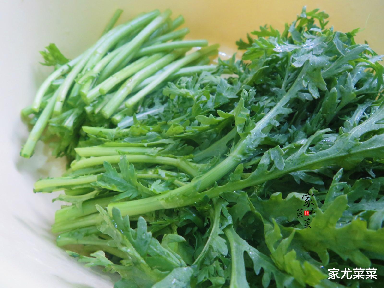 茼蒿|失眠最怕这个菜，2块钱一斤，三天两头吃一次，一觉睡到大天亮！