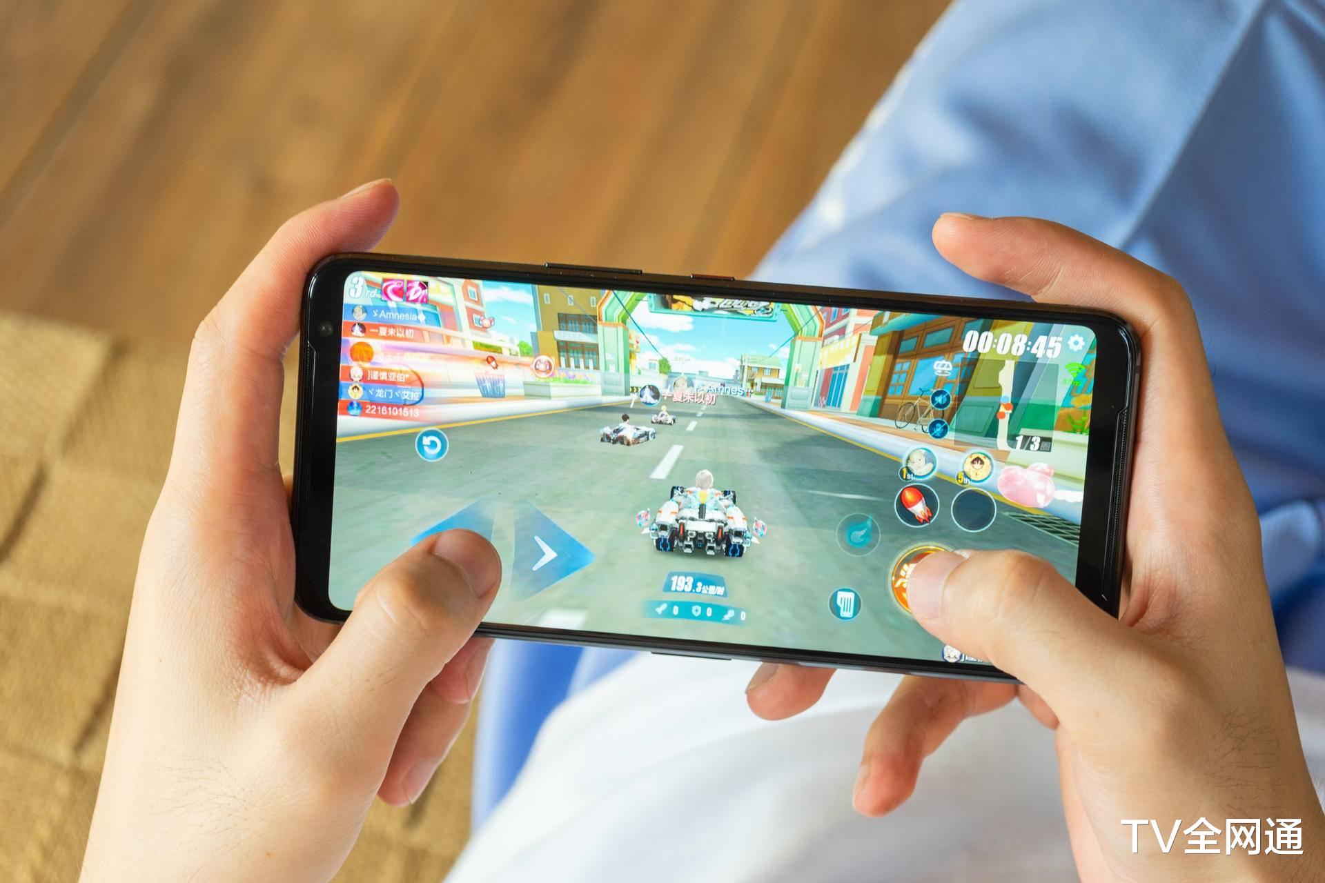 台积电|返工也要好状态？影音体验出众，ROG游戏手机3或成节后好伴侣