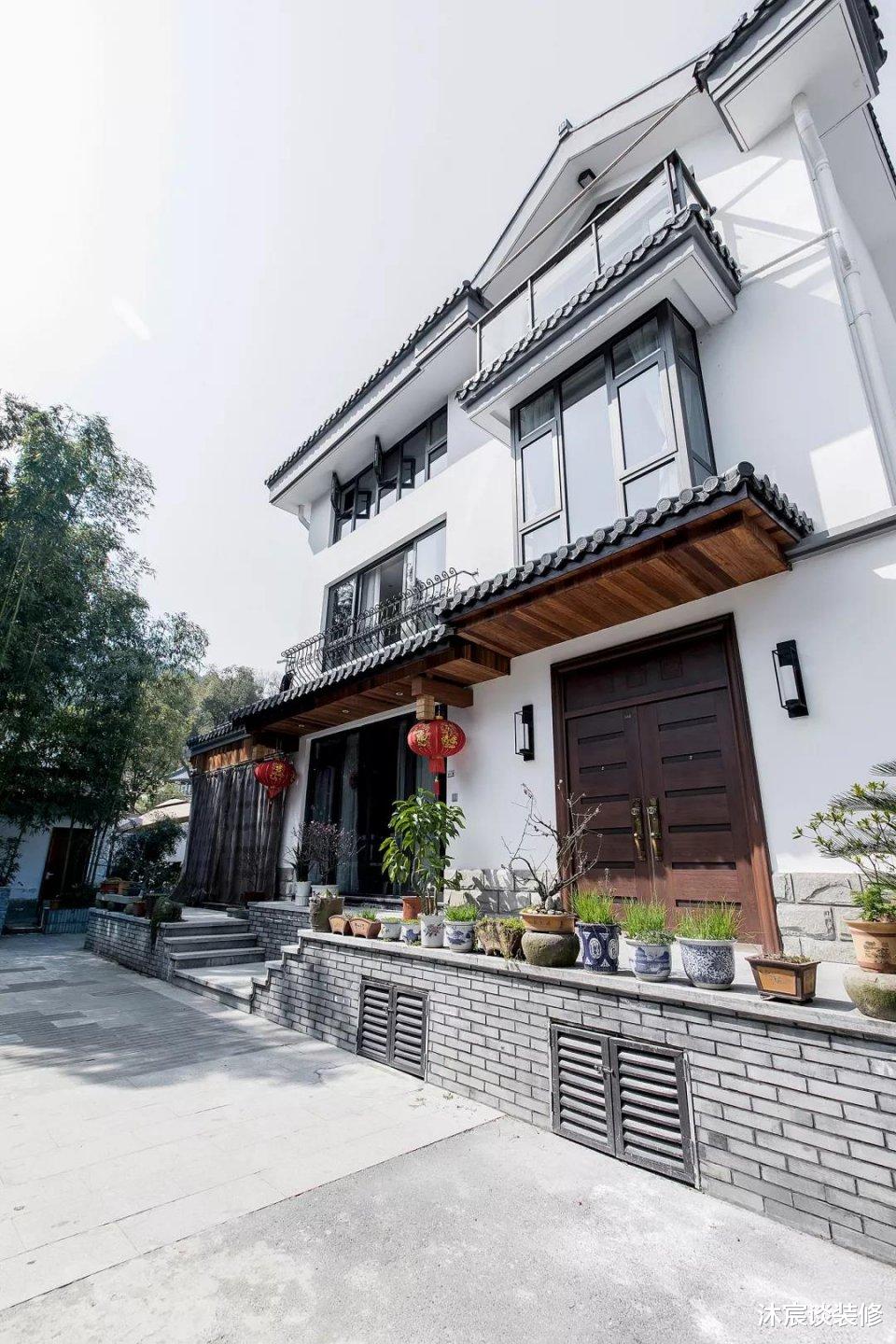 「」他在农村建一栋养老房，室内素雅大气，美如画卷，还有中式大庭院