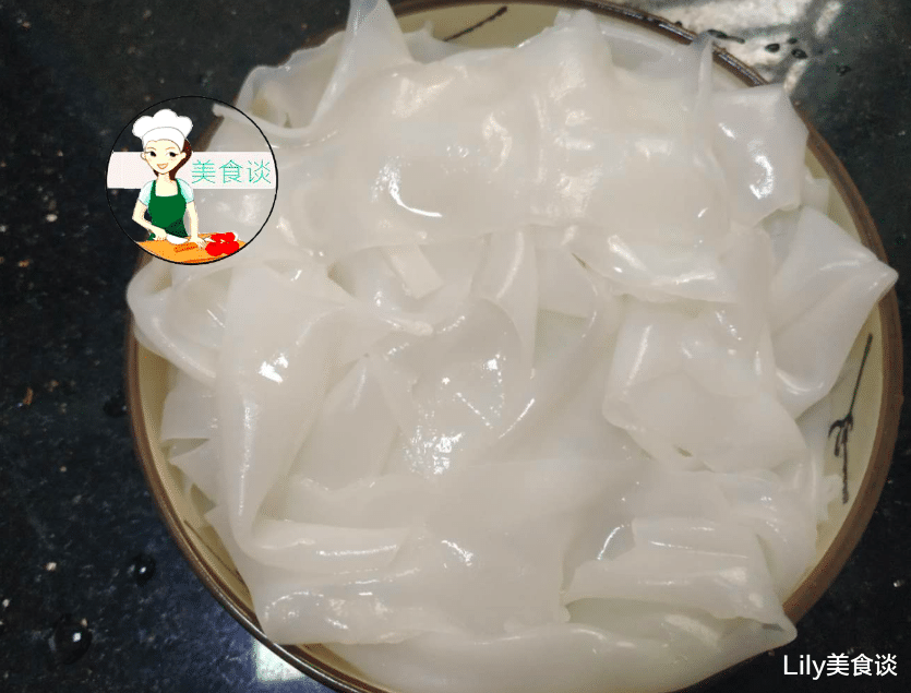 「蒸排骨」蒸排骨时，先焯水是大错！记住这个窍门，排骨嫩滑多汁，太鲜美了