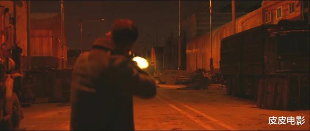 李帝勋■韩国人又破了我们想象的尺度，这部电影里这个贫富悬殊的世界，令我咋舌