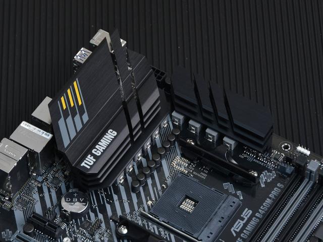 小米科技|超值座驾升级再战！华硕电竞特工B450小板评测