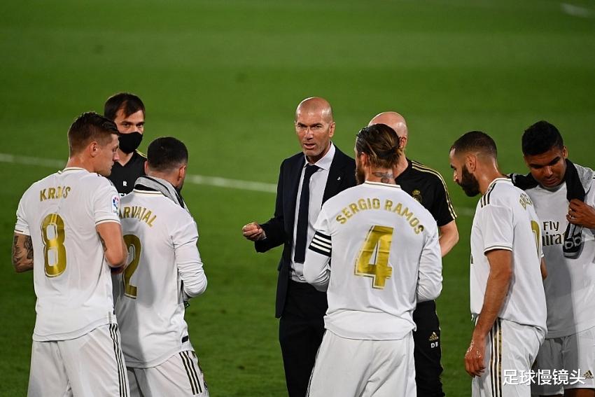 齐达内|2-1！3-1！齐达内带皇马踢疯了，创118年纪录，穆里尼奥仰望他