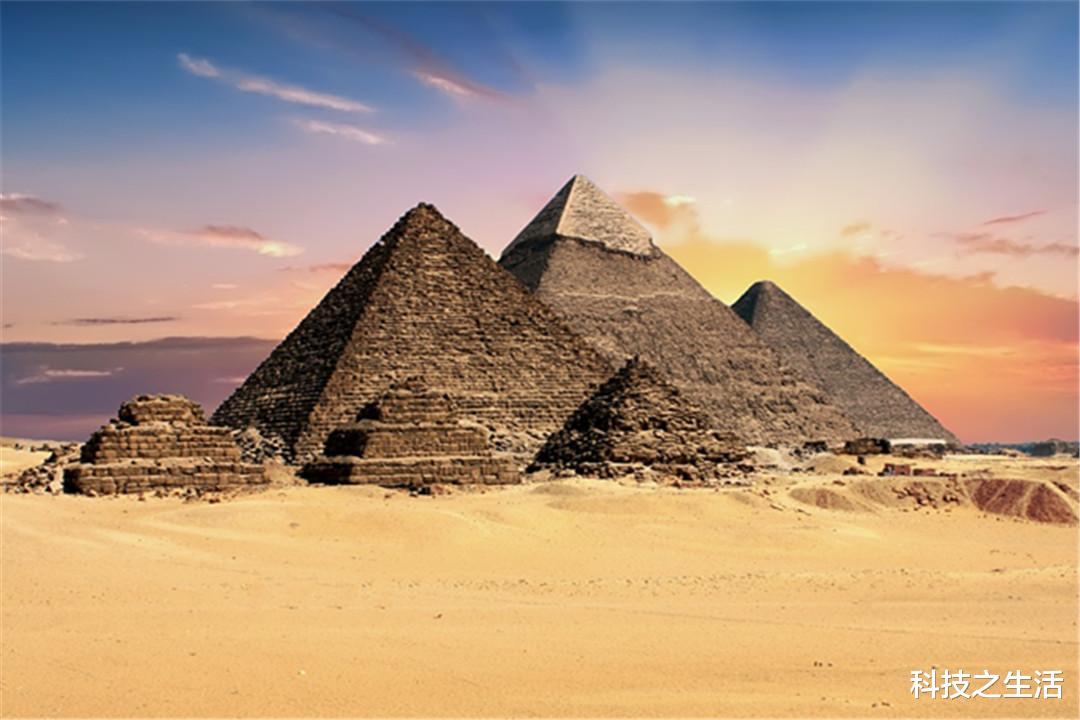 金字塔|金字塔塔尖正对天狼星，苏联飞行员的遭遇，是巧合还是安排？
