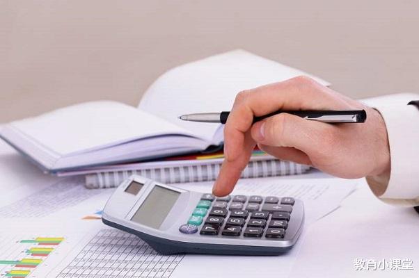 高考▲“退步”最快的4个专业,前几年公司抢着要,如今很难找到好工作