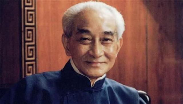 南怀瑾：南怀瑾：我曾在四川求仙问道，有人挥手成剑，松树应手而倒