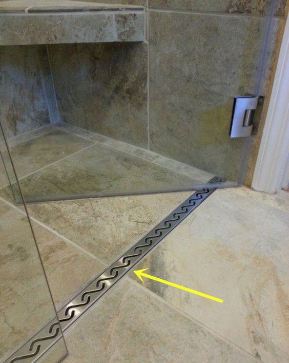 设计师|卫生间装长条地漏，不装内侧装浴室门边？朋友：干湿分离效果更好