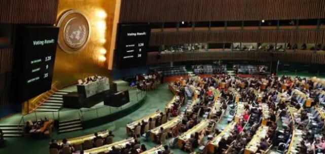 特朗普■宣战了？特朗普通告全球，宣言震撼世界，联合国怒斥：保持冷静！