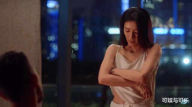 三十而已|《三十而已》帮王漫妮解围的服务员,身份果然不简单,导演真给力