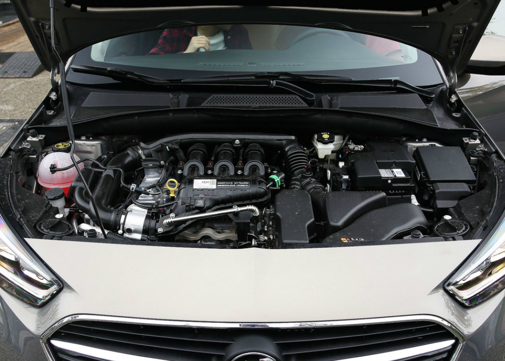 自动挡|最接地气的“百姓车”，油耗只有4.7升，自动挡只卖6.4万