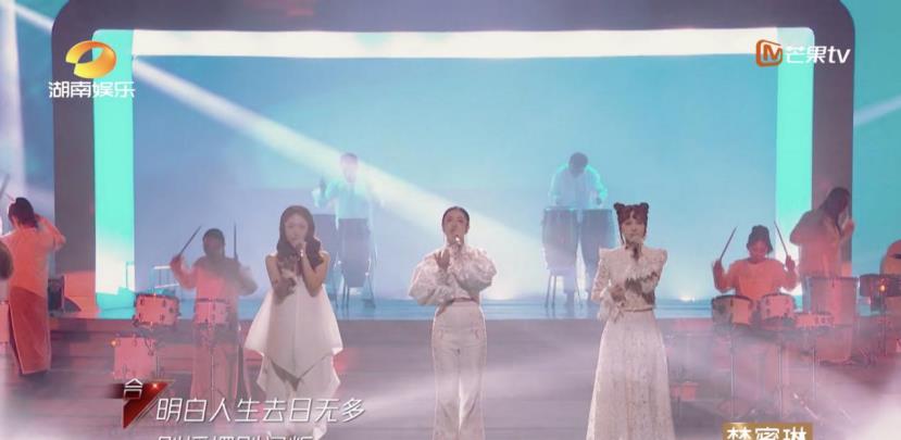 吴昕|唱哭观众的姐姐们,歌词里到底有多少故事?