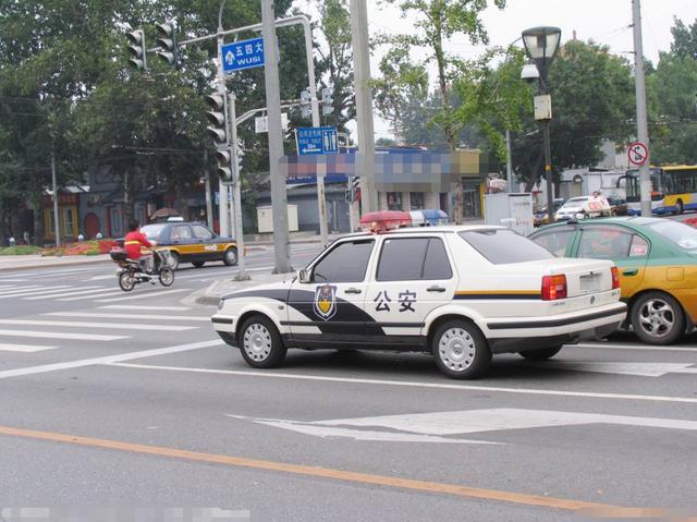 中國警車“大換血”，換掉大眾豐田，終於能挺直腰桿子瞭-圖2