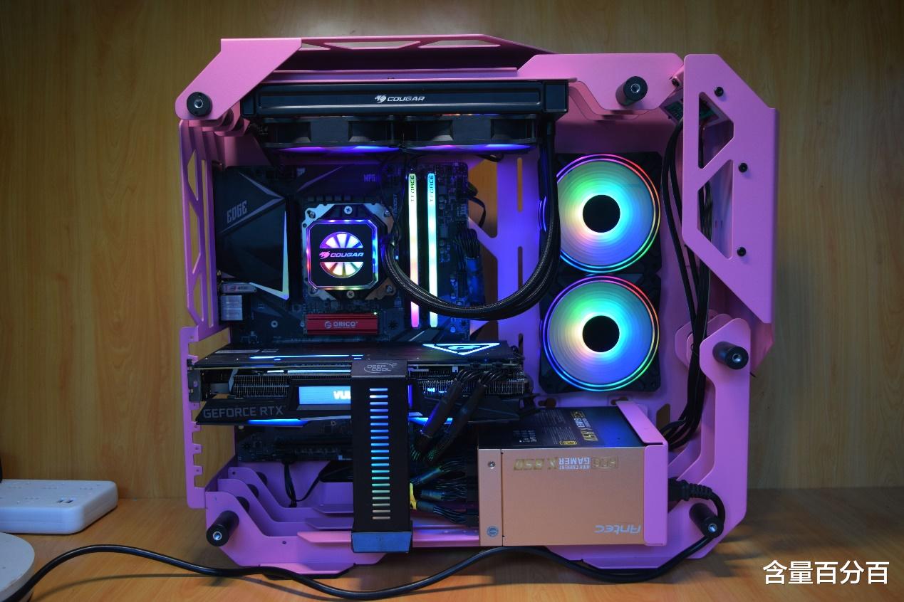 iPhone 8|钢铁直男粉，个人首款异型机箱骨伽小开拓者S装机点评