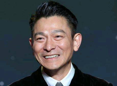 刘德华@刘德华扮演了四个恶棍，最后一个经典到无人超越！