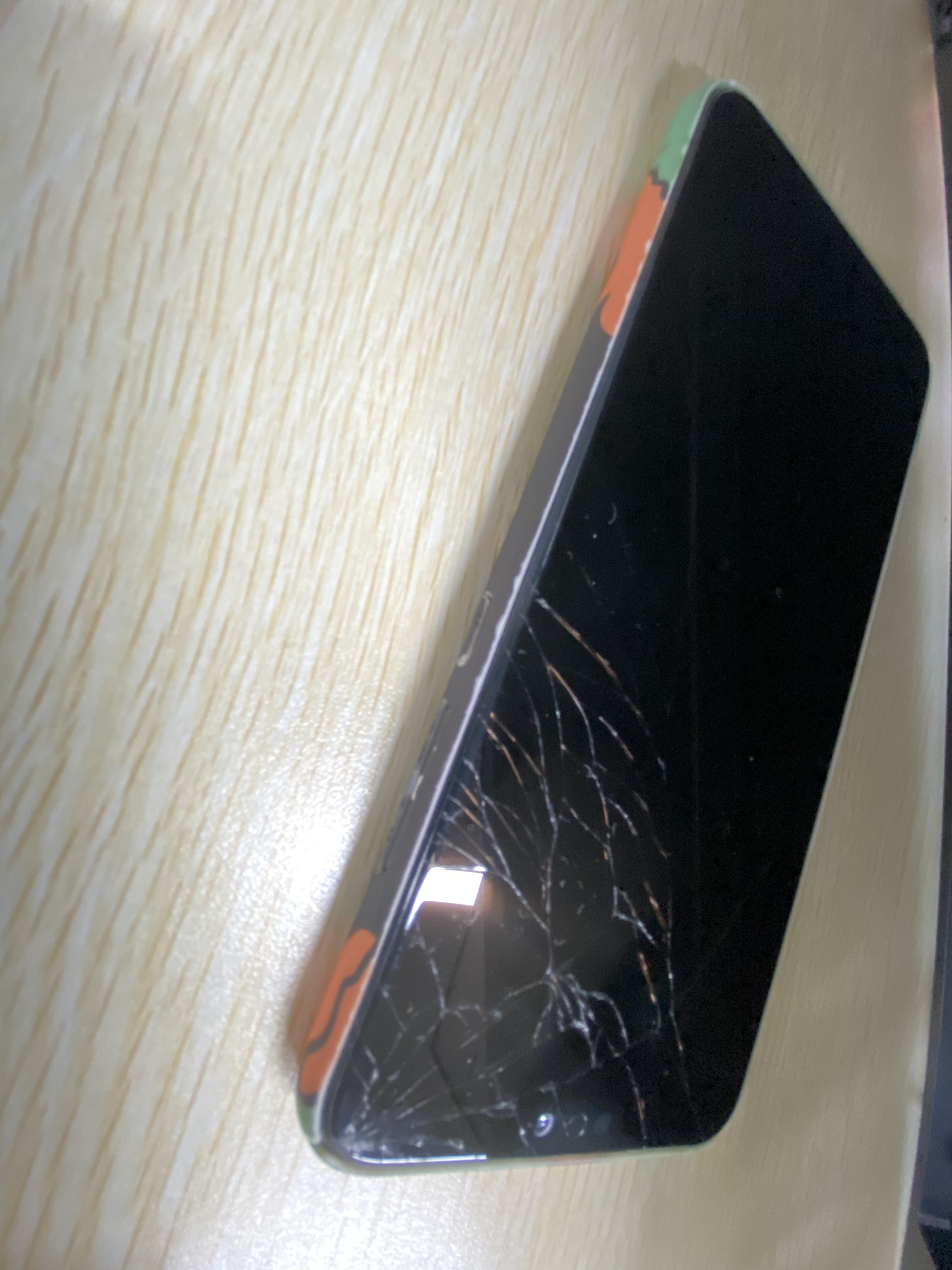 iphone11|我同学要卖她的iPhone 11给我，都有这些参数，我该不该买？