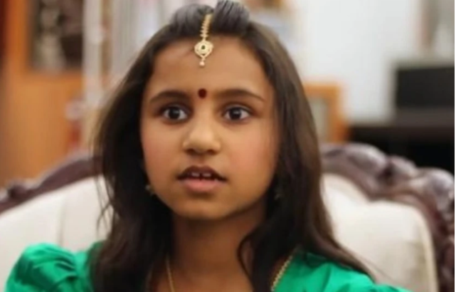 女孩▲看似普通的小女孩，却拥有“第三只眼睛”，科学家都没法解释！