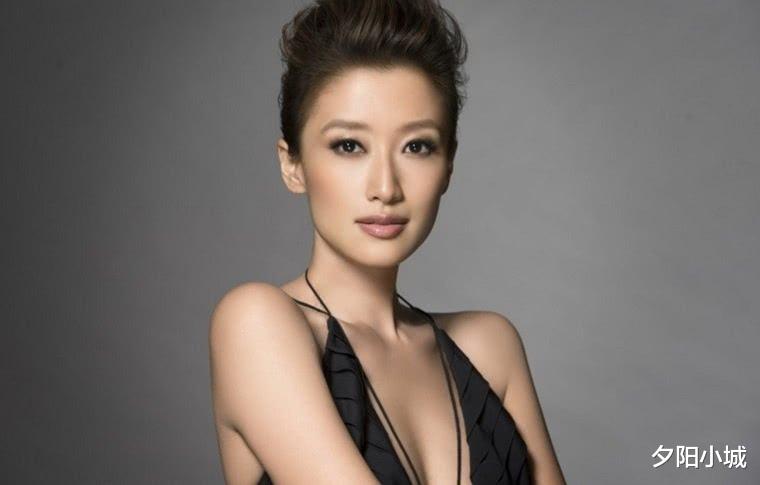 谢婷婷■谢家有女,亭亭玉立,却有人说她哥哥已经占用了所有的漂亮基因