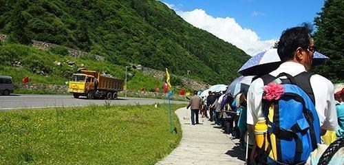 又一“坑人”的生意,在景区里面“绽放”,已有很多游客“中招”